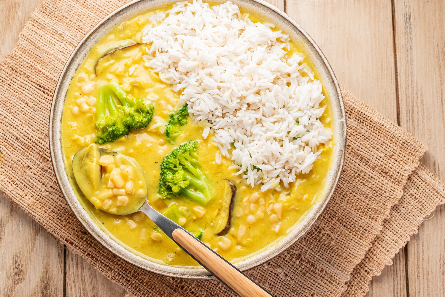 Coconut Corn Curry 