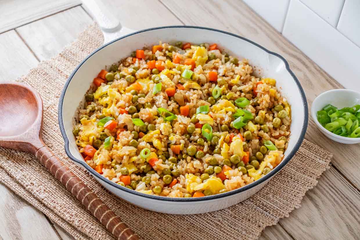 Fried Rice with Peas and Carrots 