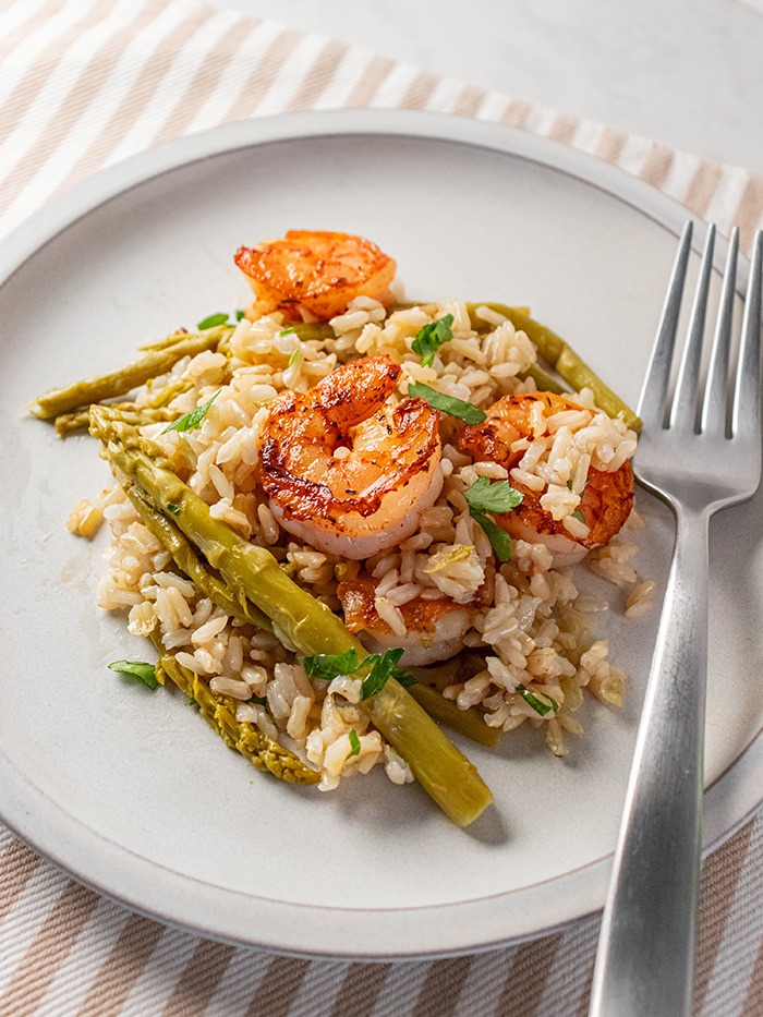 One Skillet Lemon Shrimp and Asparagus Skillet
