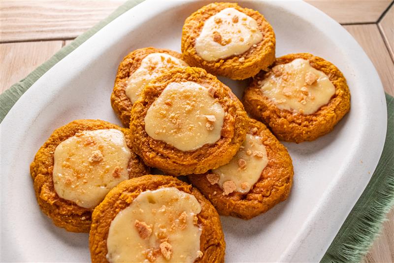 Pumpkin Cheesecake Cookies